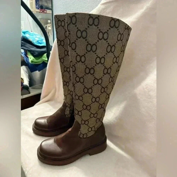 Rogue platform knee high zippered boots EUC
Women’s size 7.5 - Picture 2 of 10